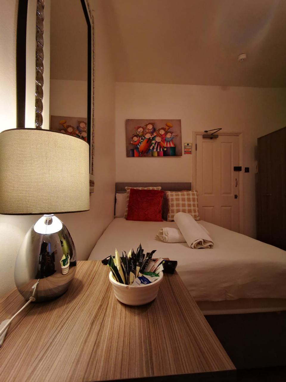 Capital Host- Apartments Euston Лондон Екстер'єр фото